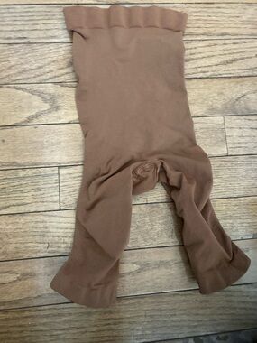 SKIMS Brown Butt Lifting Seamless Shaping Leggings